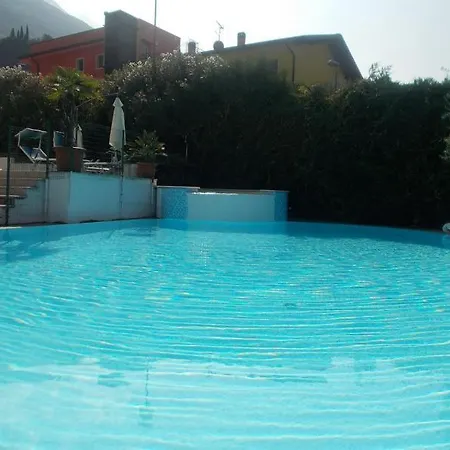 Otel Laura Christina 3*