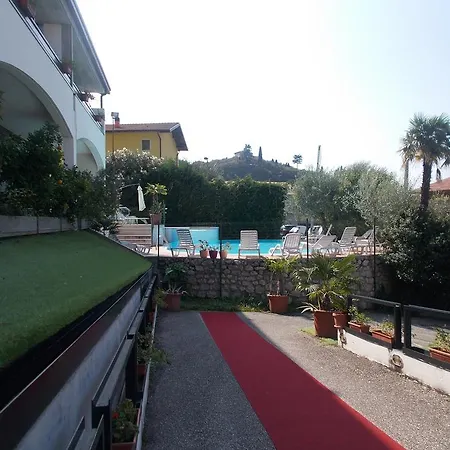 Otel Laura Christina 3*